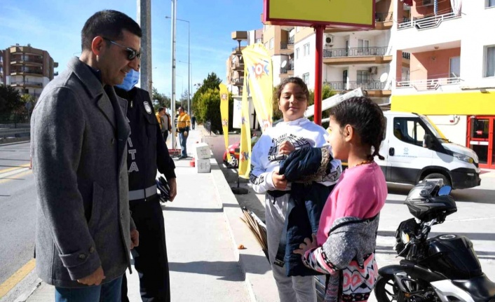 Kuşadası'nda köprülü kavşaklara butonlu yaya geçidi geliyor