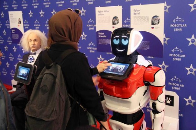 Özel çocuklar ‘Robotlar Şehri’ müzesini ziyaret etti