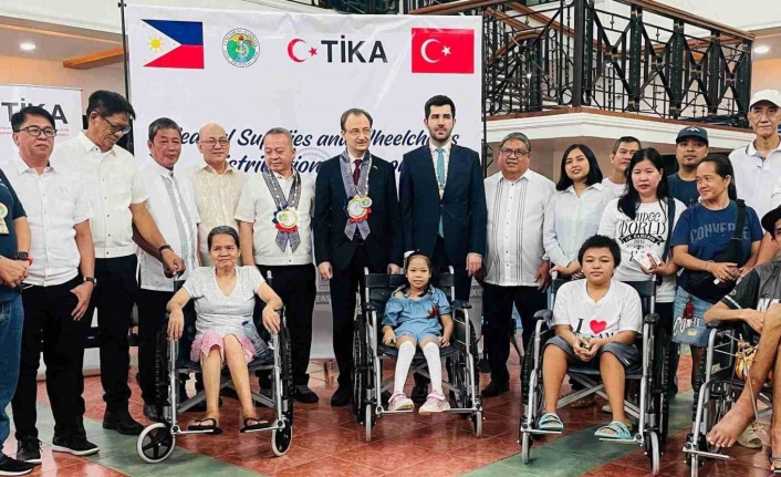 TİKA'dan, Filipinler'deki 900 hastaya ilaç ve 100 engelli bireye tekerlekli sandalye temini