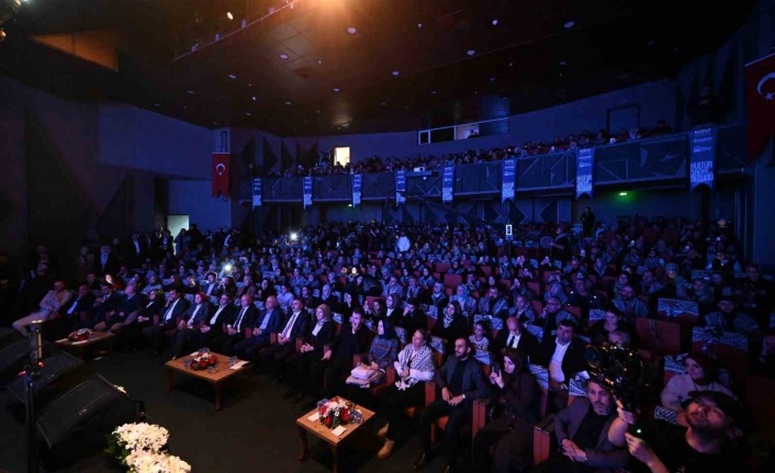 Yıldırım’da ’insanlık adına’ kültür sanat sezonu başladı