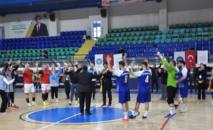 İşitme Engelliler Futsal Türkiye Şampiyonası Kütahya’da başladı